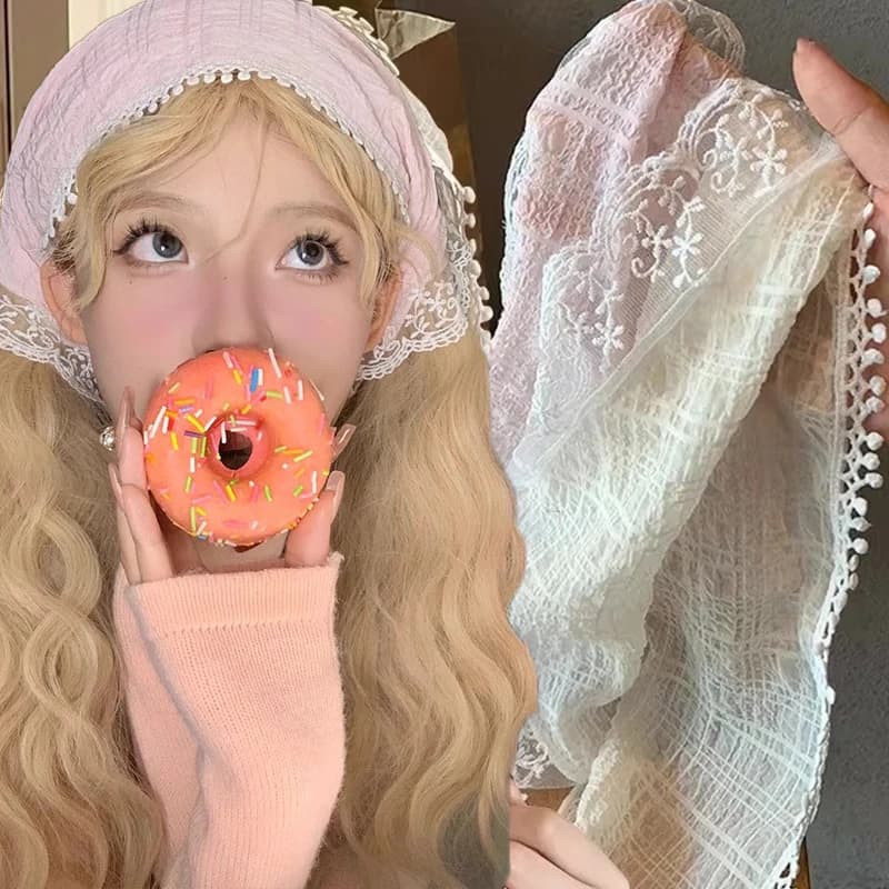 Sciarpa avvolgente per la testa in pizzo bianco moda Fazzoletto per collo a triangolo ricamato per le donne Fotografia di viaggio Bandana per capelli Sciarpa per capelli rosa