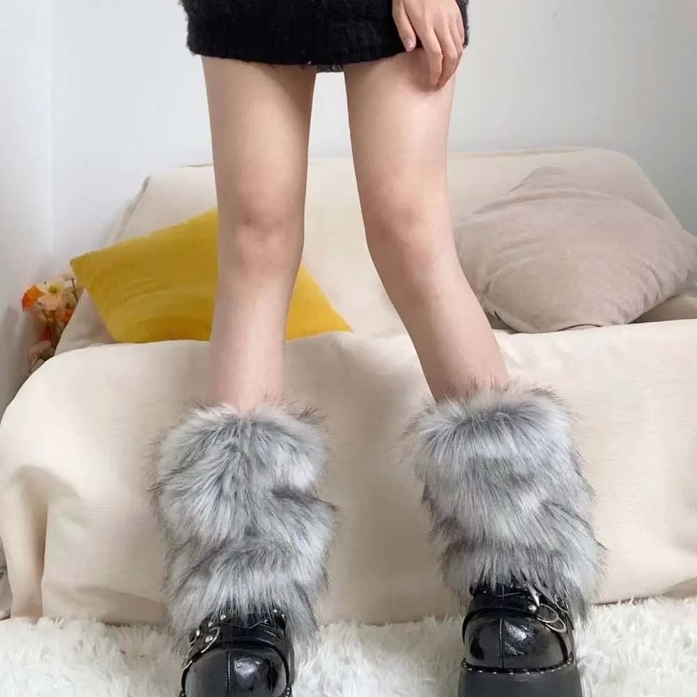 Thickened Women Fur Leg Warmers Imitation Wolf Fur Protector Fur Leg Warm Socks Soft JK Uniform Fur Knee Cover Autumn/Winter