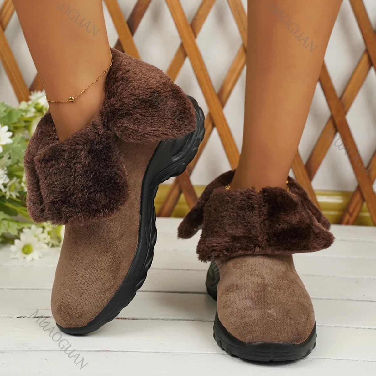 Stivali da neve corti invernali da donna Peluche caldo con zeppa Slip on Sneakers Botines corti Casual Piattaforma pelosa Casual Bottes Femmes
