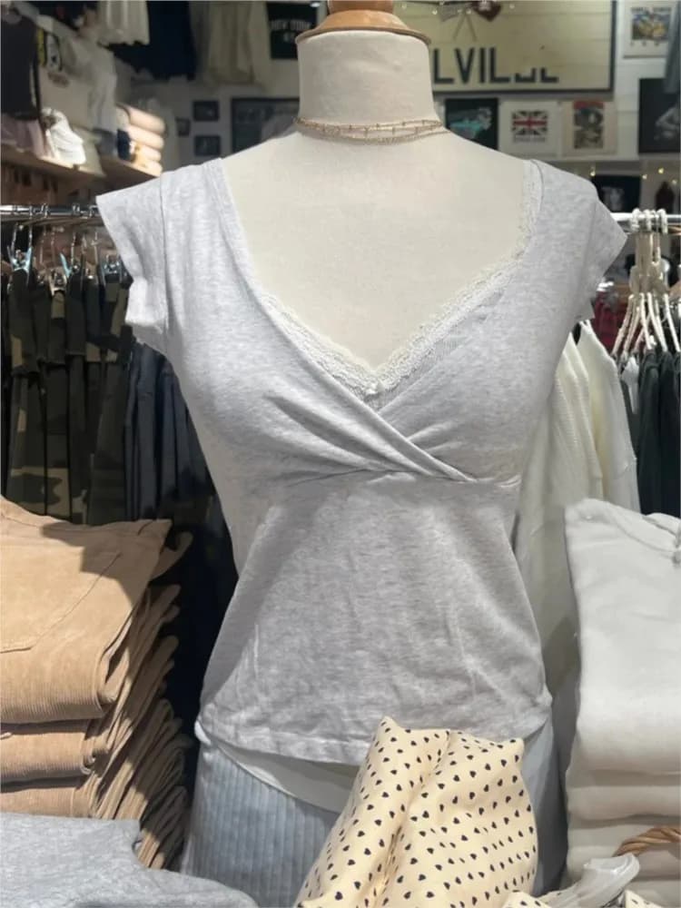 T-shirt in cotone grigio con scollo a V profondo da donna, estivo, casual, semplice, versatile, slim, senza maniche, dolce, stile Ballecore, carino, crop top Y2K