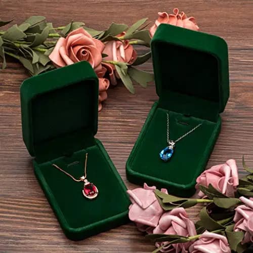 Scatola Espositiva per Collana con Ciondolo in Velluto Verde Scuro per un'Elegante Idea Regalo di Gioielleria