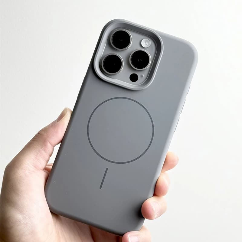 Custodia Originale in Silicone Liquido per iPhone 17 16 17 Pro Max 15 Pro 14 13 con Ricarica Wireless Magnetica e Rivestimento in Flanella