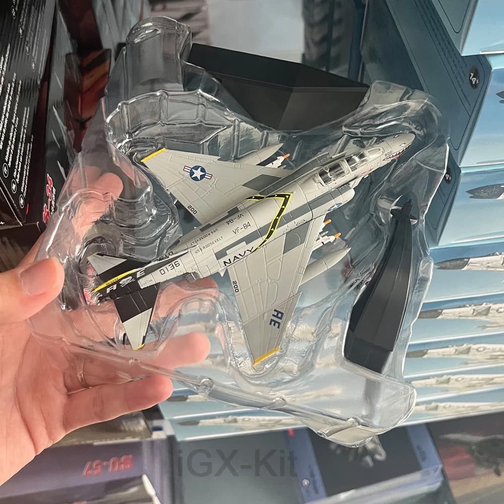 Scala 1:100 US F4C F-4 Phantom II VF-84 Aereo da caccia in metallo Aereo Modello di aereo Collezione Regalo Giocattolo Ornamento