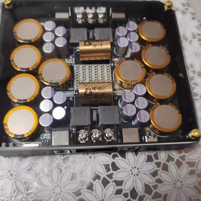 Il guscio in lega di alluminio per purificazione dell'energia HIFI del processore elettrico di punta V2 supporta DC2.1, DC2.5