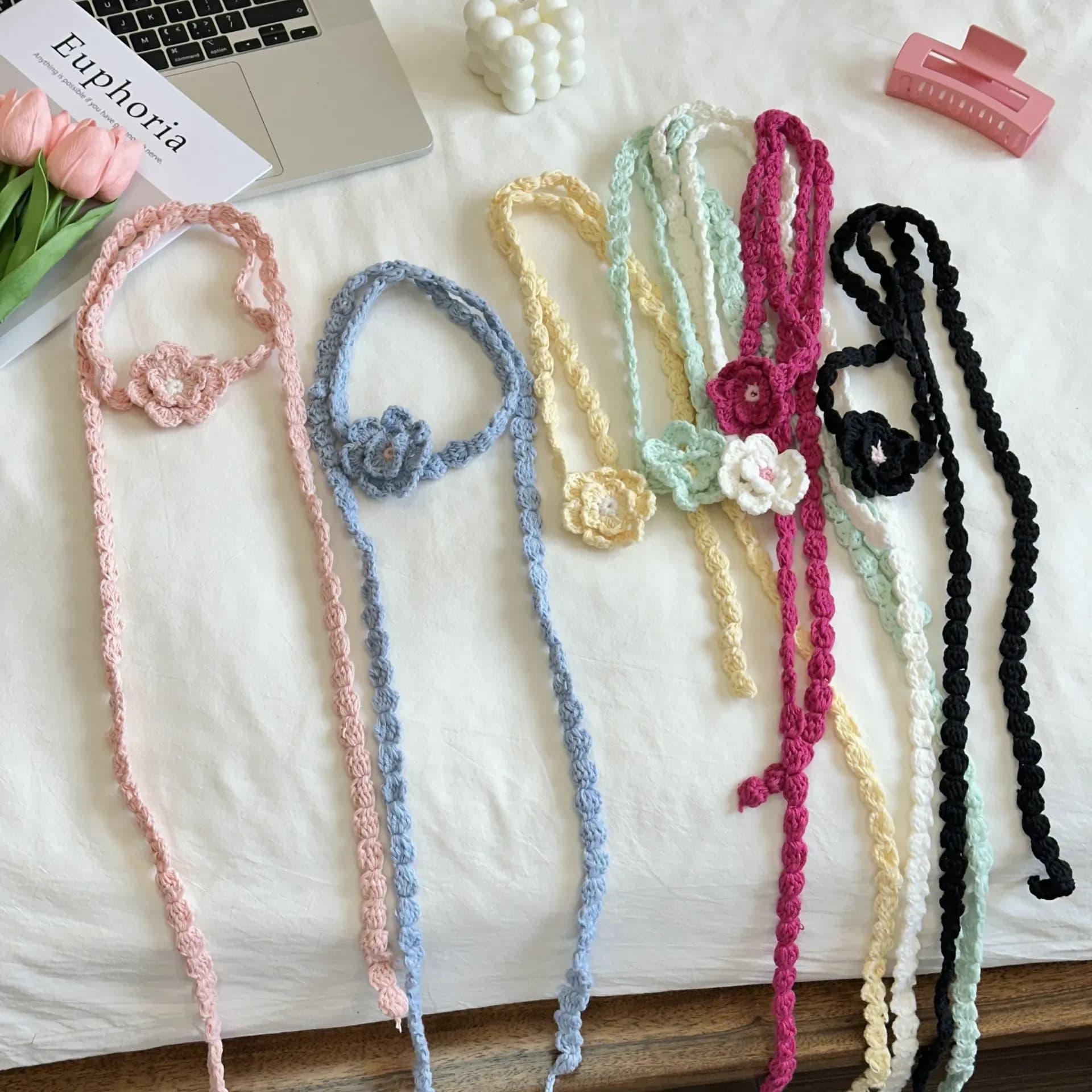 Sciarpa fine con fiori lavorati a maglia fatti a mano casual in stile coreano Nuova decorazione femminile a forma concava Sciarpa stretta Sciarpa lunga stile ragazza calda
