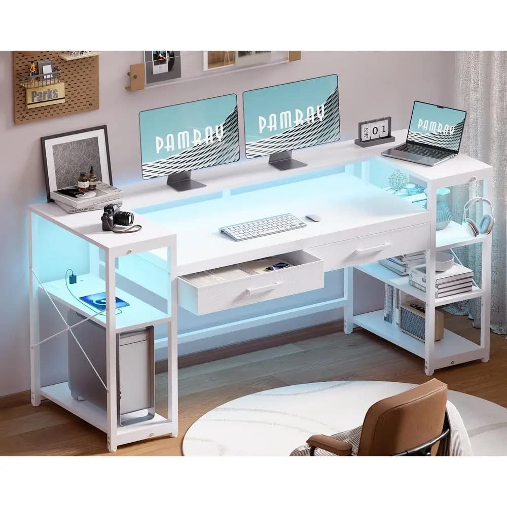 Scrivania per computer da 58 pollici con supporto per monitor e ripiani, scrivania da gaming con luci LED e prese di corrente, tavolo da PC con 2 cassetti