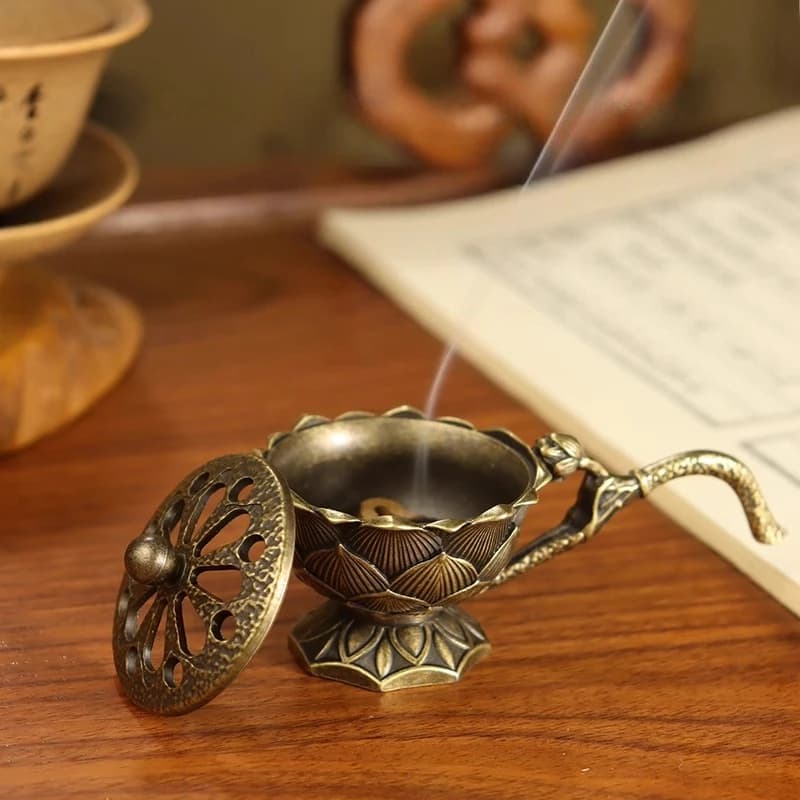 Mini bruciatore di incenso portatile Bruciatore di legno di sandalo per interni domestici Nuovo creativo piccolo diffusore di aromi Decorazione del vassoio porta incenso