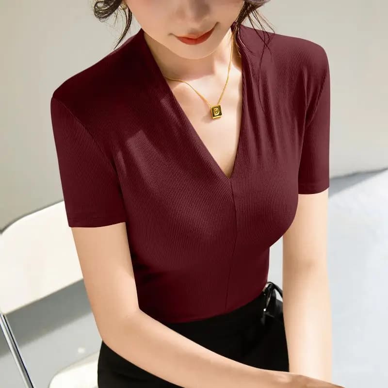 T-shirt estiva nuova sexy a maniche corte T-shirt basic con scollo a V tinta unita traspirante per il tempo libero all'aperto Top filettato leggero