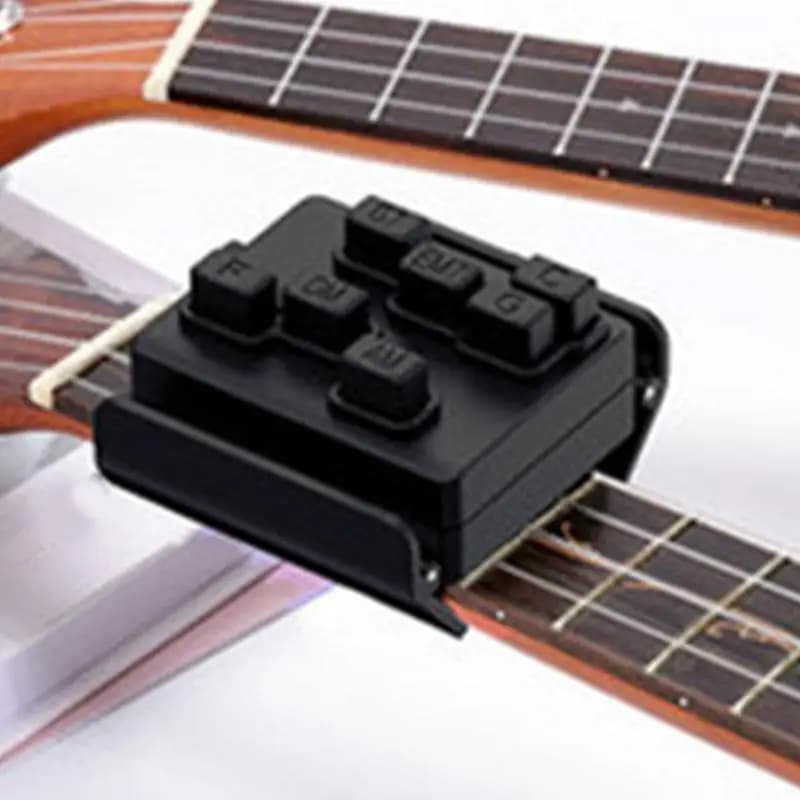 Accessorio per ukulele Pressa per accordi Strumento ausiliario per chitarra Kit di pressatura facile Accessori per strumenti di apprendimento ausiliario per accordi
