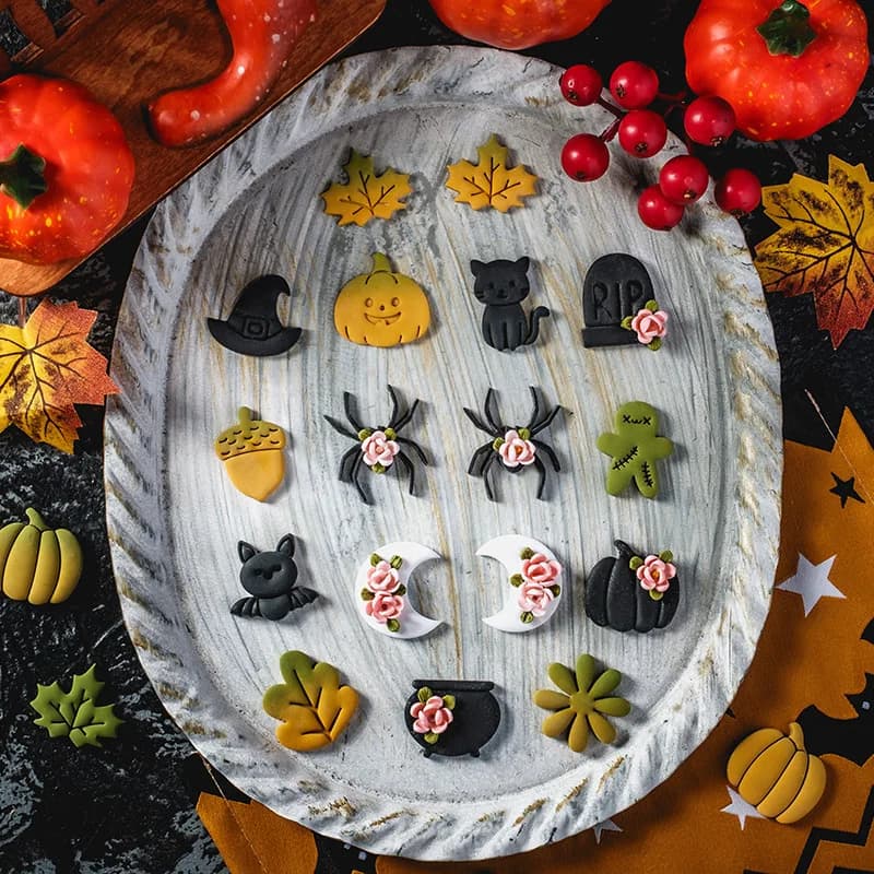 Serie Halloween Formine per argilla polimerica Foglie Gatto Pipistrello Ragno Fantasma Stampo per argilla ceramica morbida a forma di zucca per la creazione di orecchini fai-da-te
