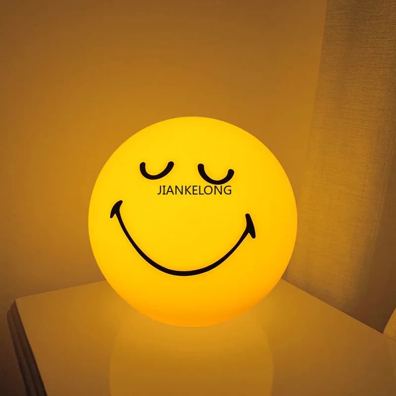 Lampada a sfera strabile/Wink Atmosfera Sorriso Luce dimmerabile USB ricaricabile o USB Plug-in Luce notturna sorridente per la decorazione domestica