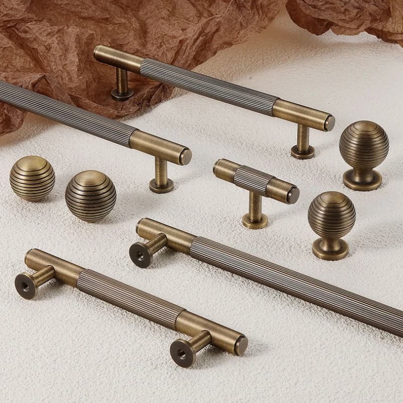 Maniglie per mobili a righe in ottone antico, cassettiera moderna, armadio, armadio, cassetto, wine bar, scatola per scarpe, tira manopole