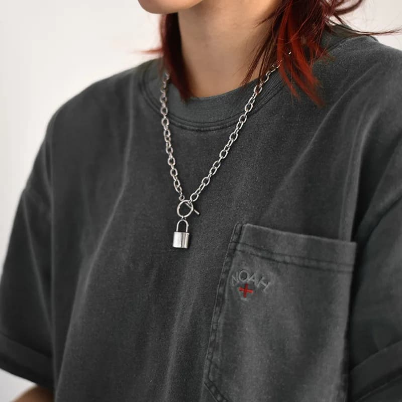 Collana con ciondolo a lucchetto