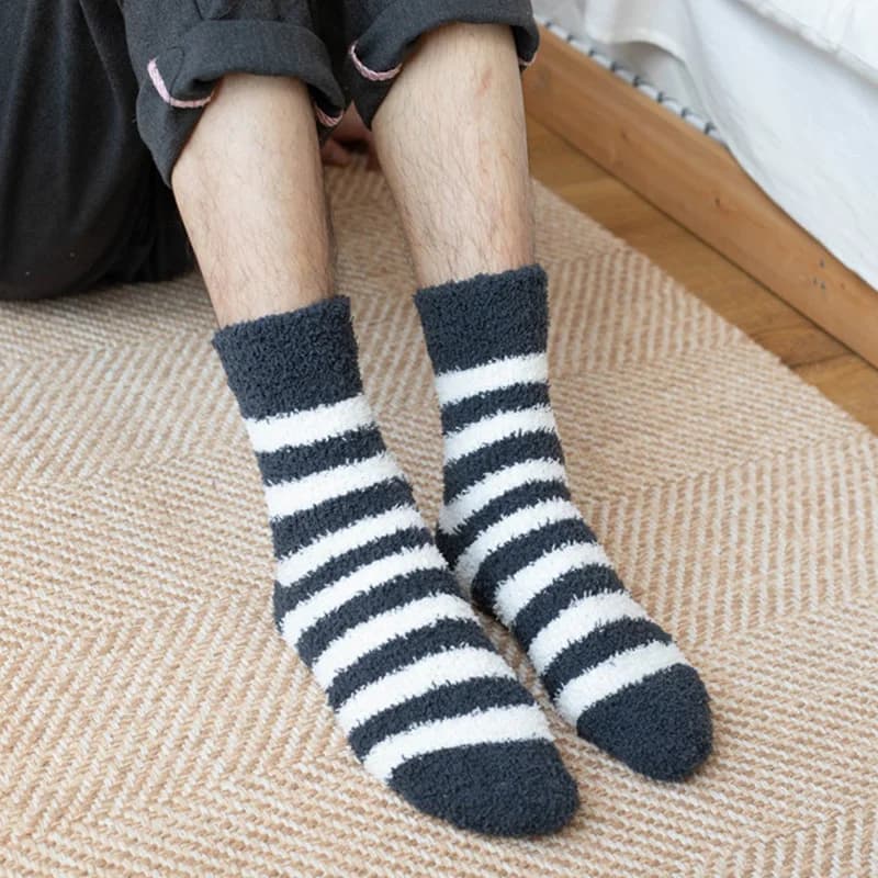 Calzini da uomo morbidi a righe Moda soffici calzini da notte in pile di corallo spesso Classico inverno Mantieni caldo Asciugamano casual Soxs Regalo di Natale