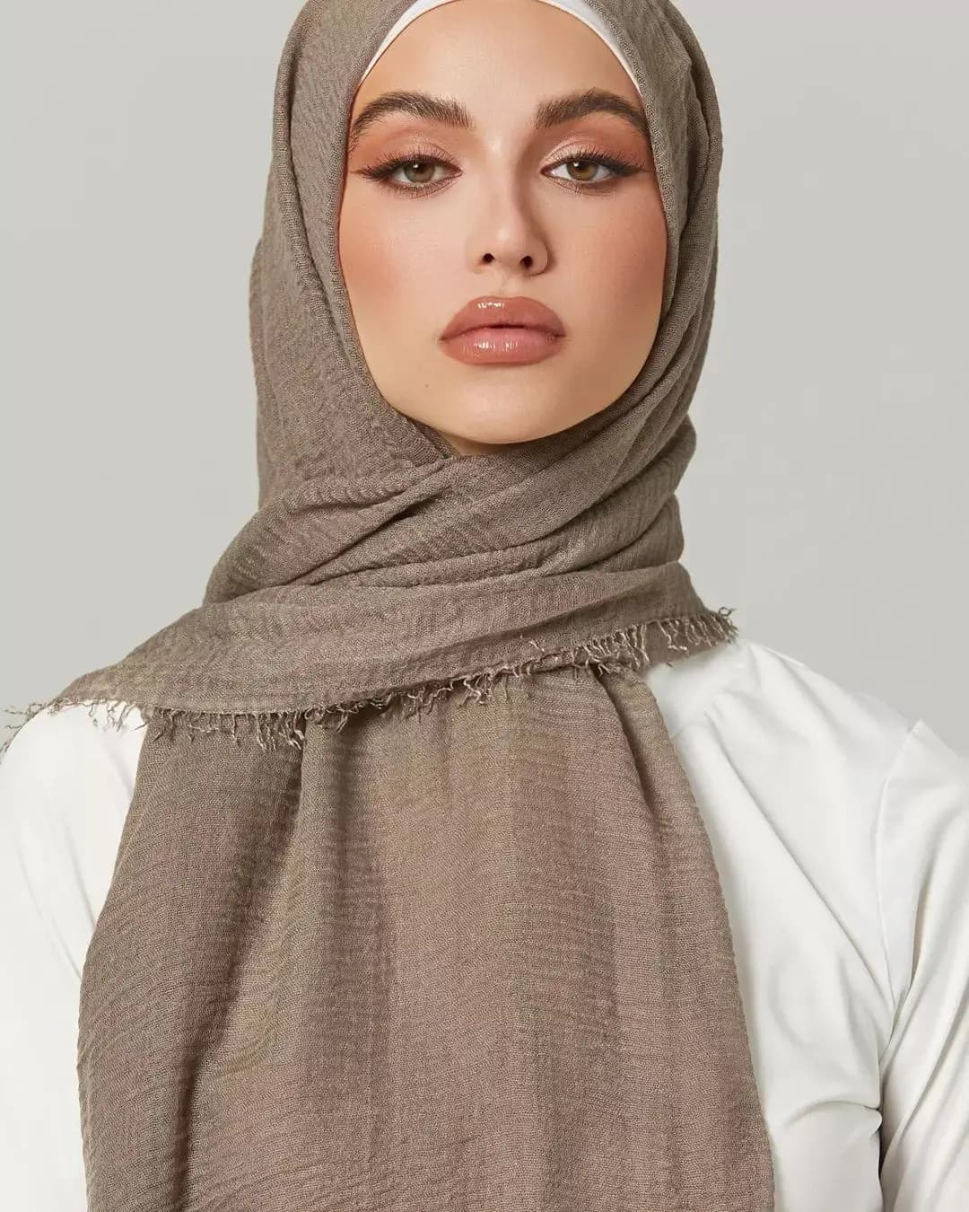 Cotton Crinkle Hijab Plain Soft Lightweight Headscarf Crinkle Cotton Women Muslim Scarf Best-Selling Scarf Shawl