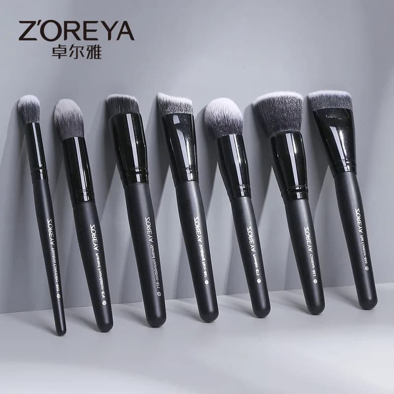 Pennello da Trucco Nero a Forma Irregolare, Pennello Singolo per Blush e Fondotinta per Polvere Libera - Strumento Cosmetico