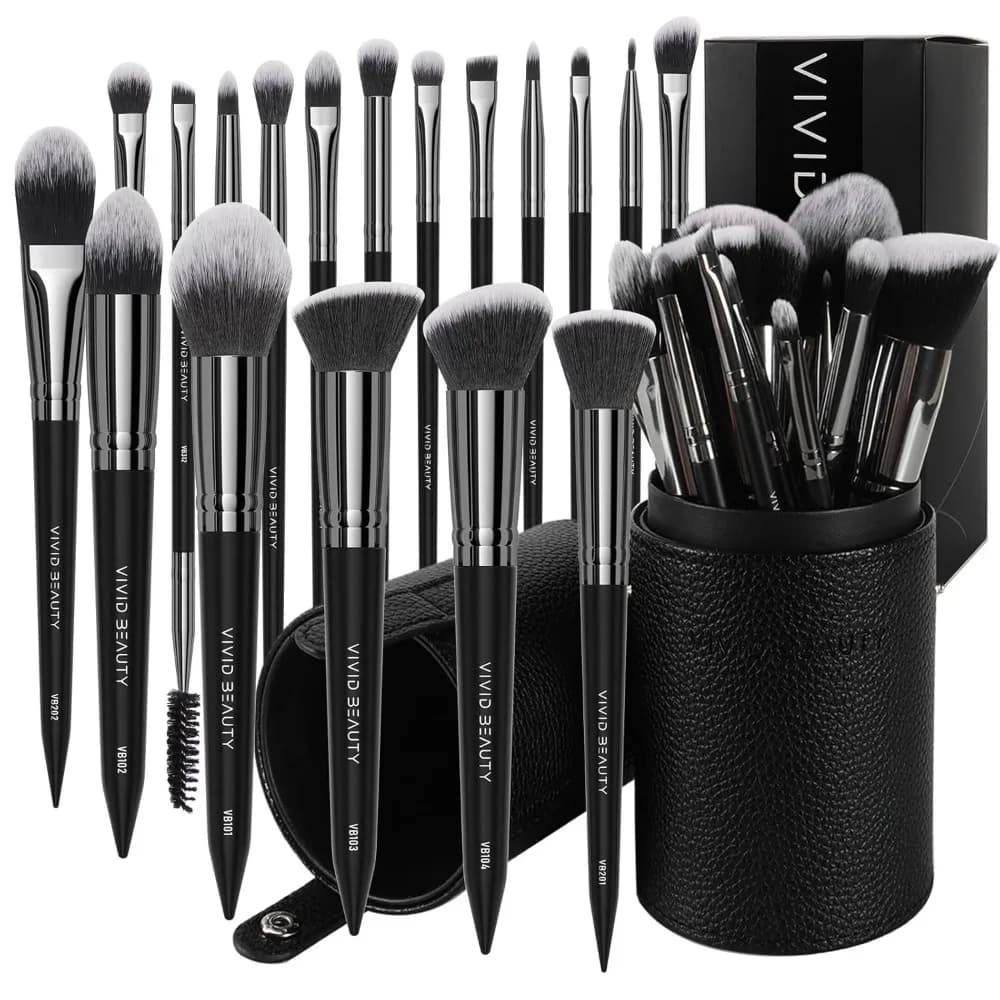 Kit of 18 Travel Makeup Brushes with Case and Labels for Beginners