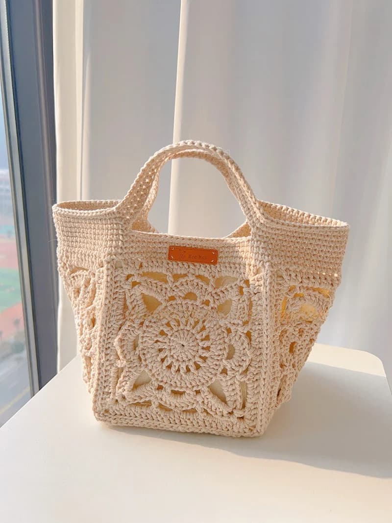 Kit Fai-da-Te per Borsa Estiva con Fiori, Filato di Cotone per Lavoro a Maglia e Uncinetto, Regalo Ideale per la Migliore Amica