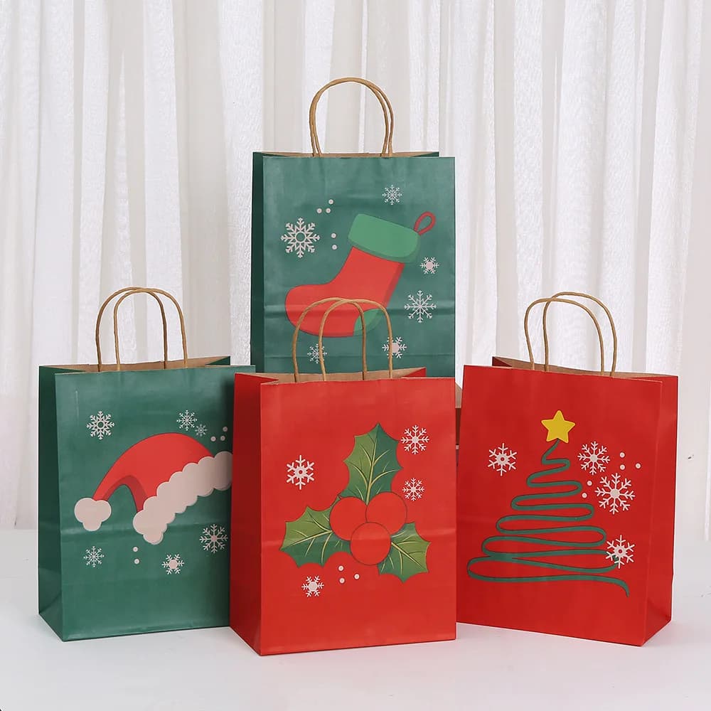 30Pcs Red Green Color Merry Christmas Kraft Paper Gift Hand Bag Xmas Tree Snow Flower Party Gift Packing Decor Paper Gift Bag