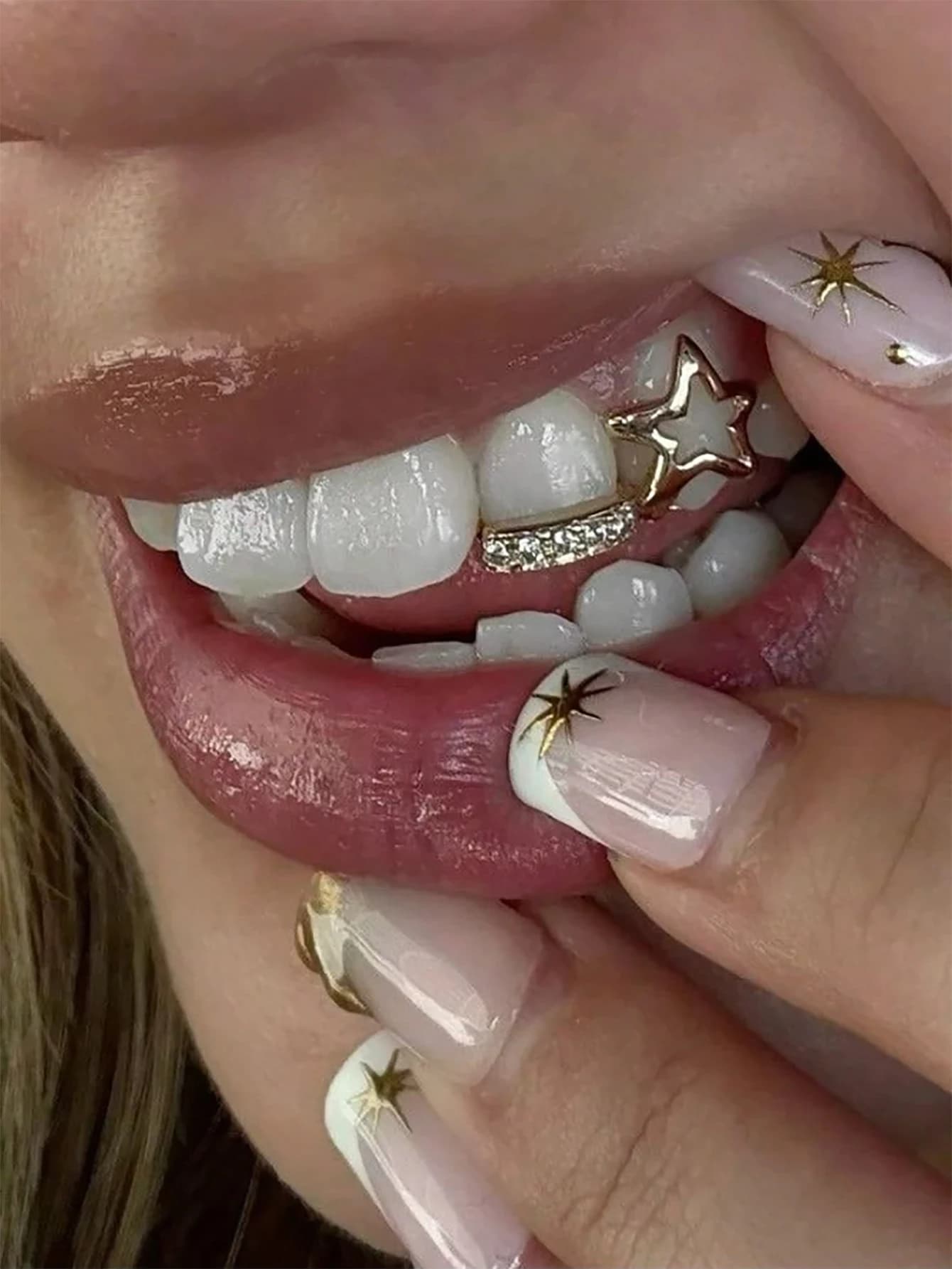 1 pezzo di gioielli per denti da donna alla moda, stella cava a cinque punte e accessori per denti doppi con zirconi a barra
