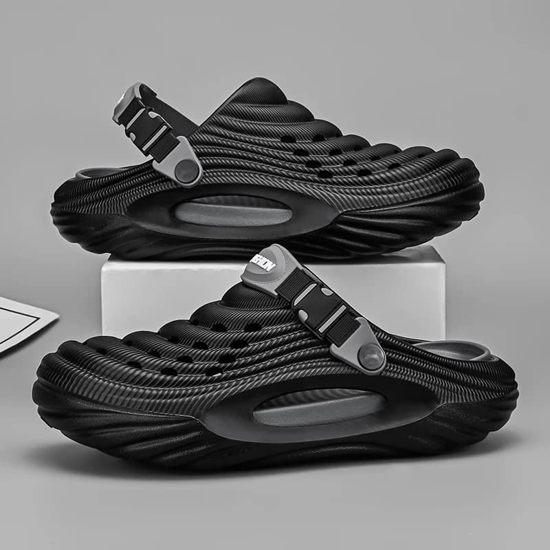 New Couple Models Hole Shoes Summer Women's Sandals Beach Lightweight Men's Slippers Baotou Waterproof Sandals Slippers Men
