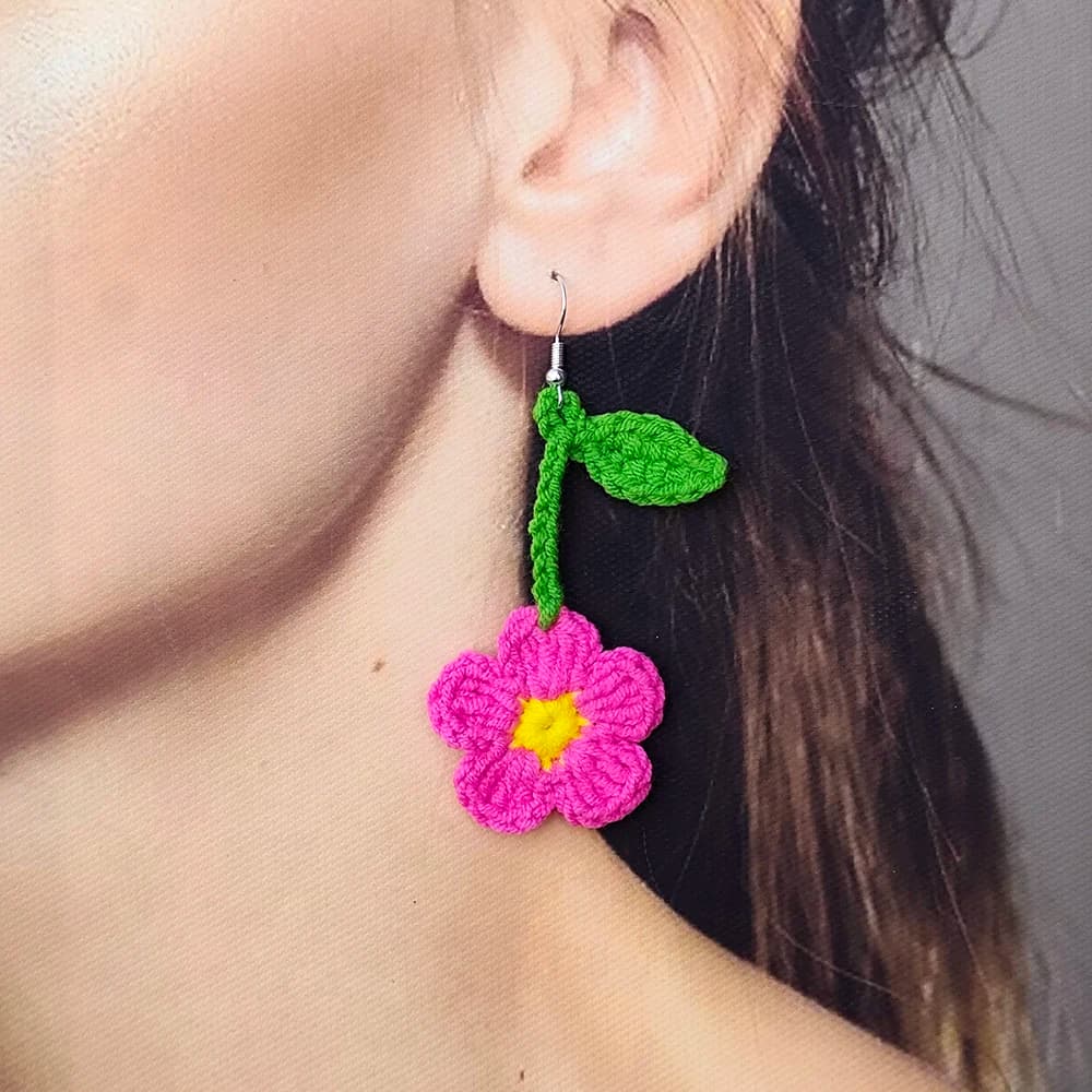 Orecchini pendenti con fiori alla moda all'uncinetto per le donne Orecchini pendenti con ganci lavorati a maglia fatti a mano Regali per gioielli per feste per ragazze