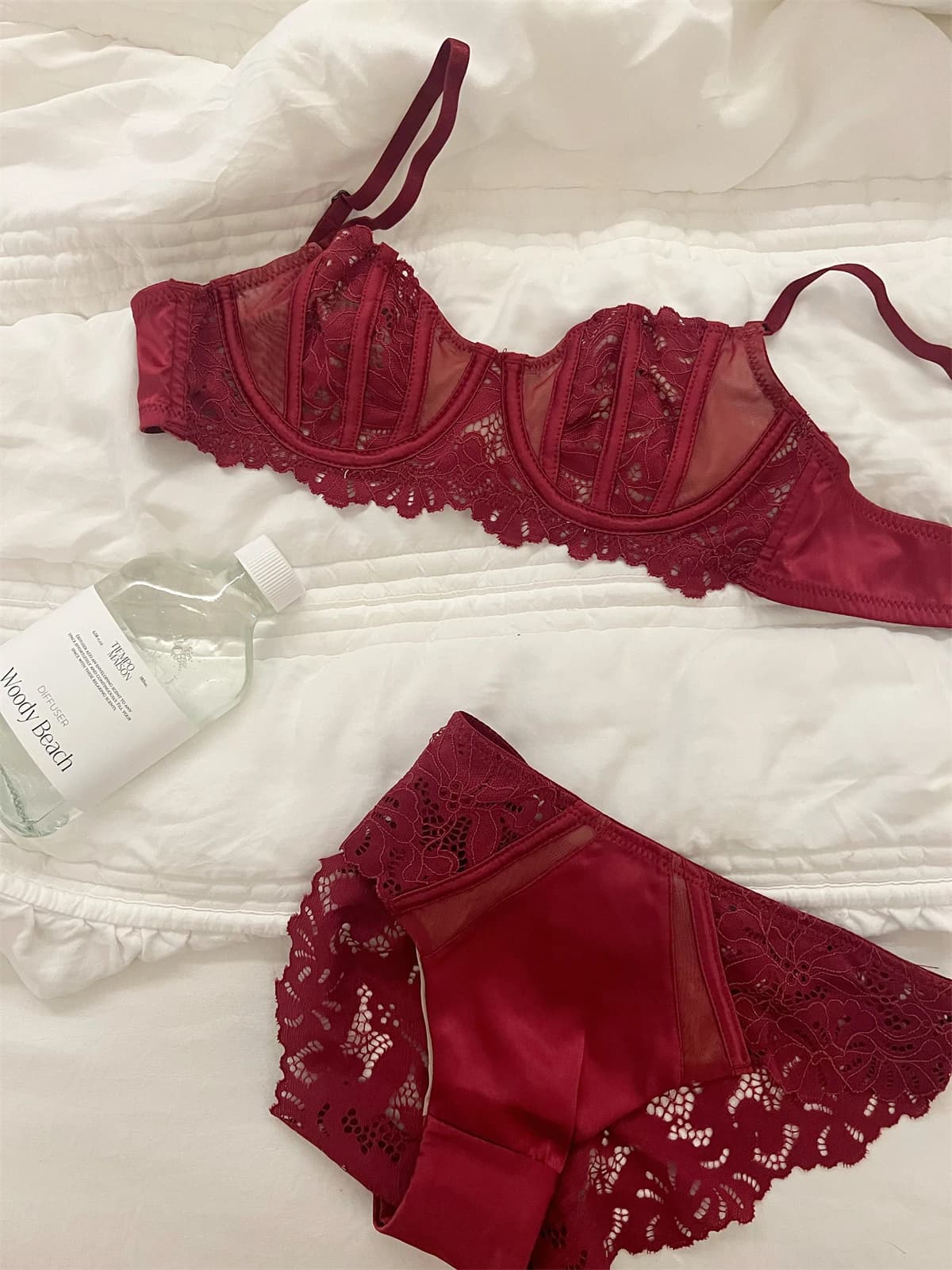Red sexy lingerie lace niche hollowed out with steel ring bras women gathered bra ladies underwear bra set