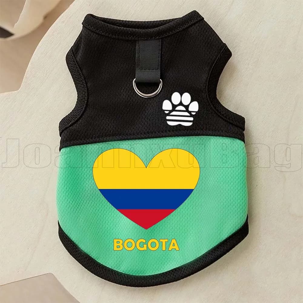 Pettorina in rete Bogota Heart Flag per cani e gatti, abbigliamento estivo da esterno per cuccioli e gattini, gilet per cani con stampa zampa e anello a D per guinzaglio