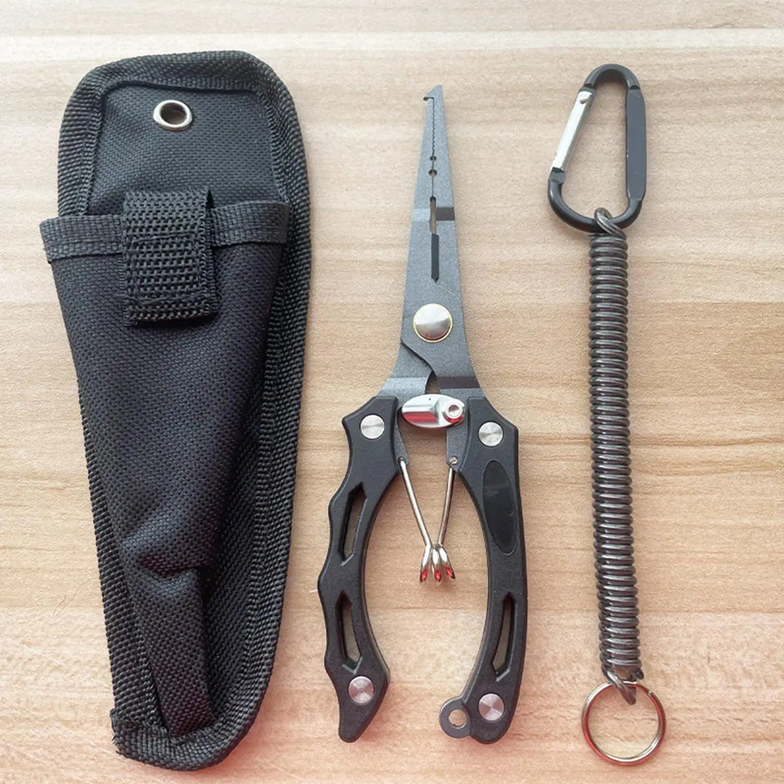 Fishing clamp for removal hook for heavy loads, long nose cut, small fishing clamp for catfish, bass, trout, equipment box, boat piercing
