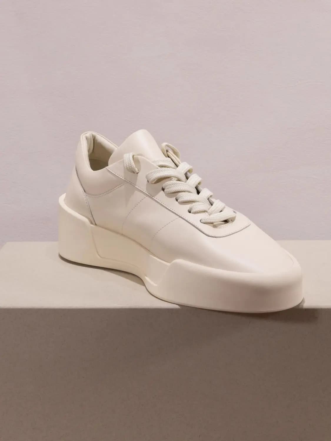Men's Casual Thick Bottom Shoes round Toe Heightening Simple Style High Street Commute Leisure Sneakers Leather Upgraded