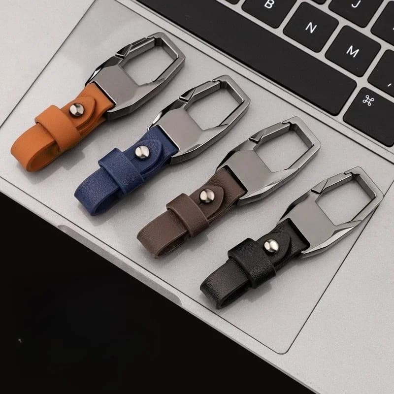 Custom LOGO Short Leather Car Keychain High-end Keychain for Car with Laser Engraving Personalized Keychain for Men