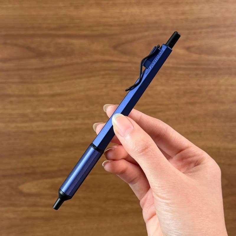 Set di 3 Penne Gel Ricaricabili UNI JET EDGE Blu/Rosso, Nere HB 0.28/0.38mm, Penne a Sfera per Scrittura, Penne Carine, Articoli di Cancelleria Artistica