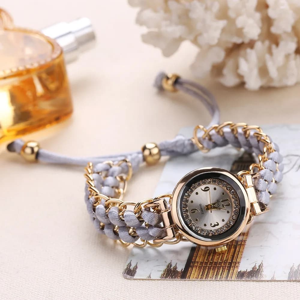 Watch from Polso Trendy with Braided Strap, Fashionable Women's Quartz Watch with Sparkling Rhinestones and Golden Finishes