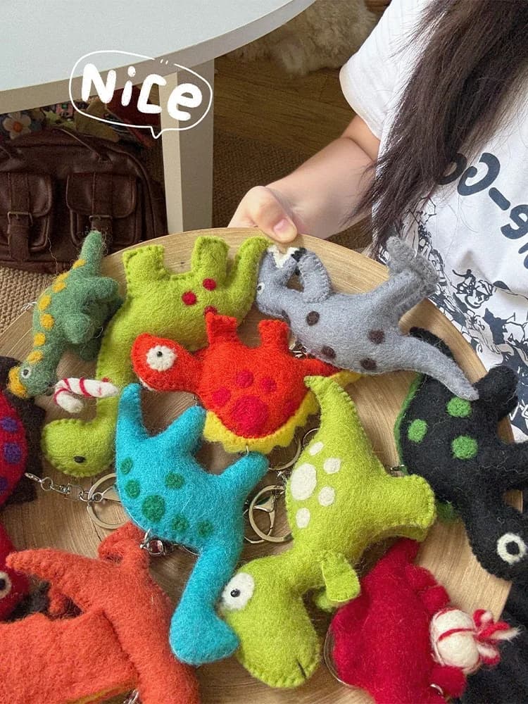 Portachiavi in feltro di lana fatto a mano in stile coreano, simpatico dinosauro, accessorio da appendere alla borsa, accessori moda donna, regalo di compleanno