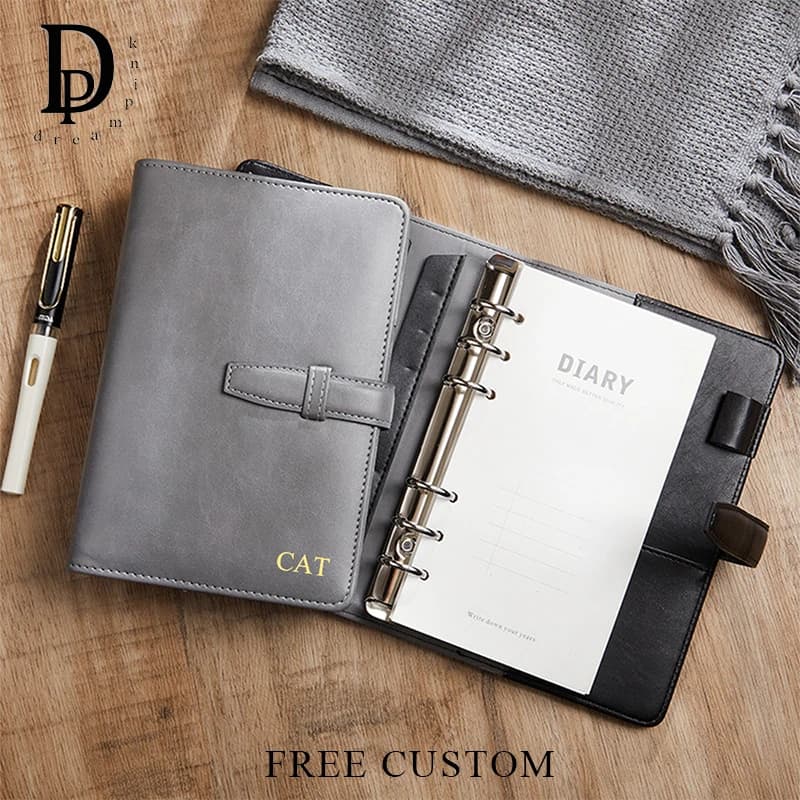 Agenda A6 di Lusso Personalizzata con Copertina in Pelle PU, Diario a Fogli Mobili, Blocco Note Multifunzione, Porta Passaporto e Porta Carte