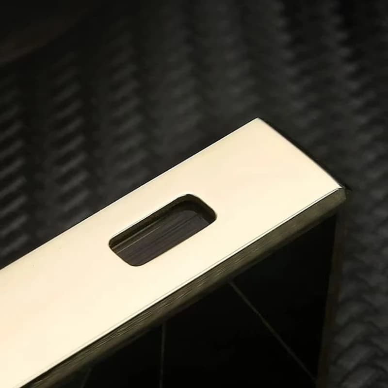 High-end Business Direct Burning Men's Metal Windproof Butane Lighter Fashion Creative Wholesale Direct Burning + Open Flame