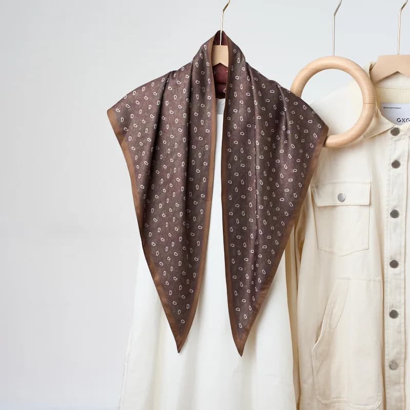 New Double-sided Cashew Print Triangle Towel Versatile Fashion Old Money Style Belt Light Luxury Style Simulation Silk