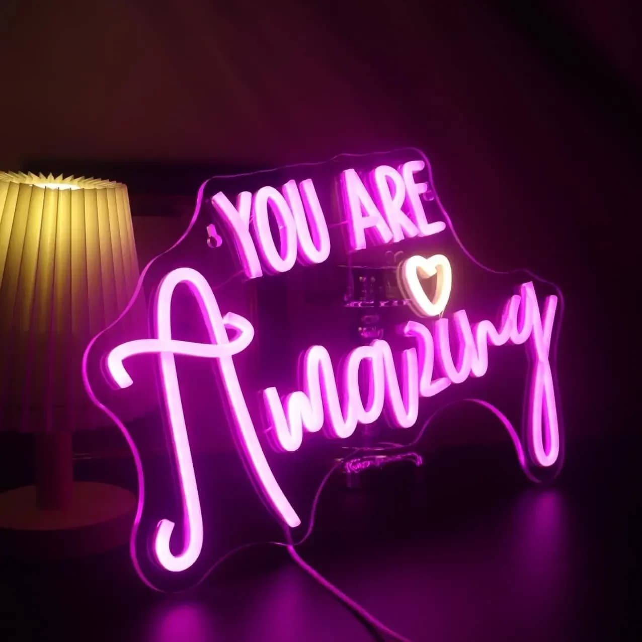Insegna al Neon 'You Are Amazing', Decorazione da Parete, Luce LED al Neon Dimmerabile USB per Camera da Letto, Soggiorno, Ufficio, Decorazione Motivazionale