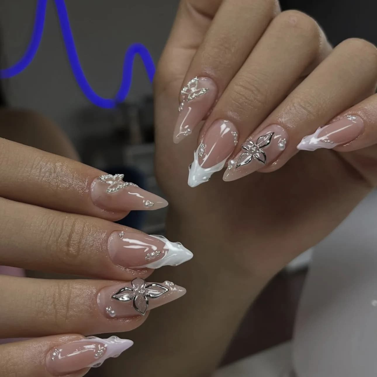Irregular Silver Edge Flower Nail Art Three-dimensional Butterfly Advanced Sense Fake Nails Removable
