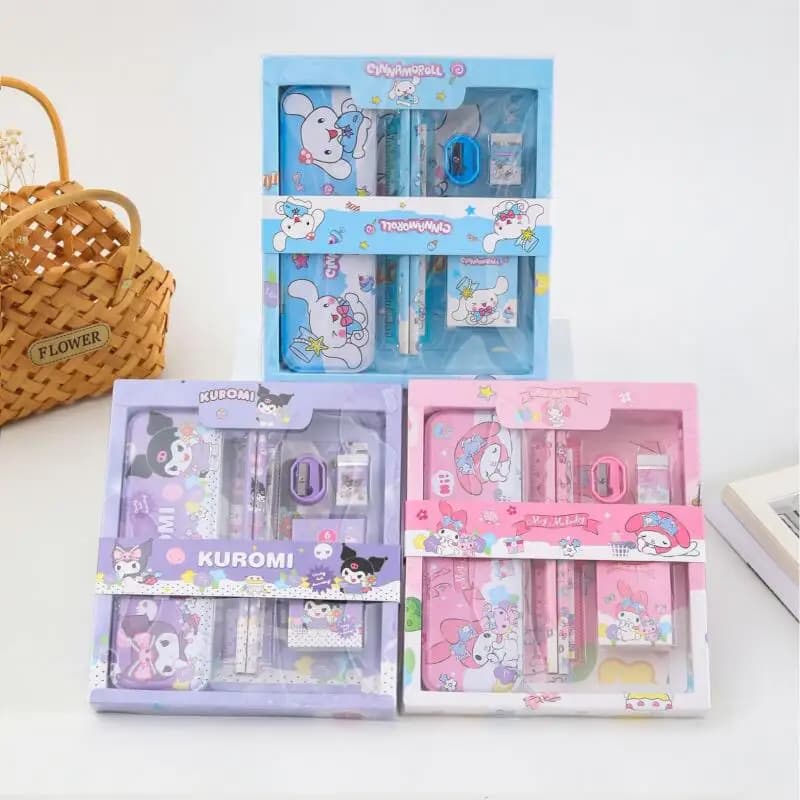 Kit scolastico per personaggi Sanrio Mystery con materiale scolastico Astuccio per matite Gomma Temperamatite Regali a sorpresa per bambini Ritorno a scuola