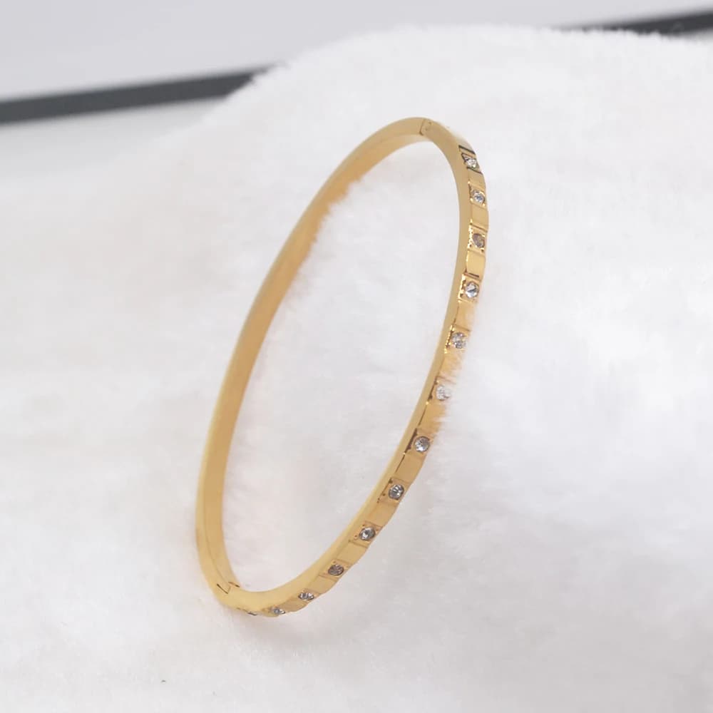 Bracciale di lusso in acciaio inossidabile con intarsio di diamanti, gioielli minimalisti premium per donne, accessori alla moda, regalo di compleanno
