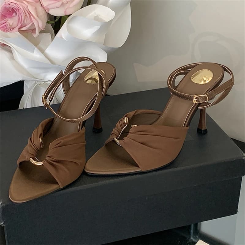 Eilyken Sexy 9CM Tacchi sottili Pieghettato Scava Fuori Cinturino con fibbia Sandali da donna Moda Punta a punta Banchetto Festa Scarpe femminili