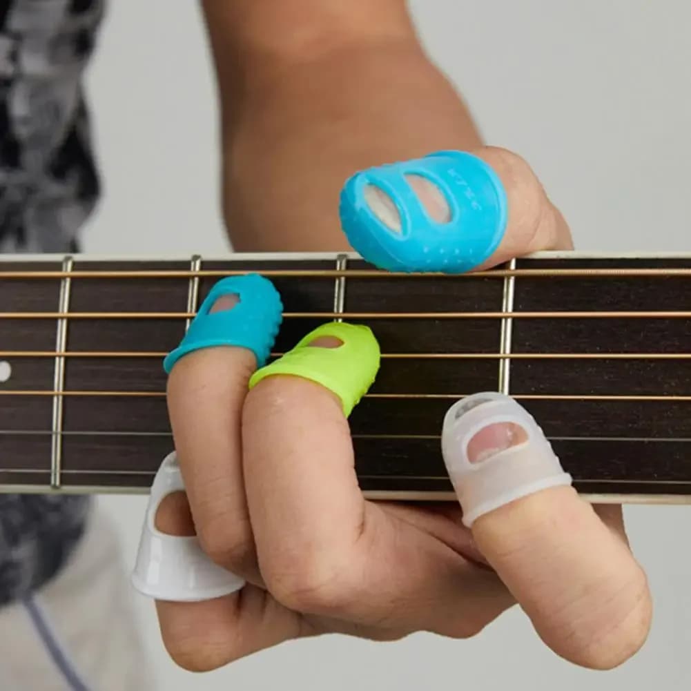 30 pezzi di protezioni per le dita in silicone per chitarra, protezioni per le dita antiscivolo per chitarra ukulele (colore casuale)