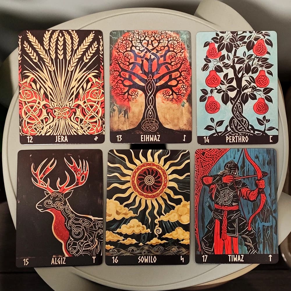Mazzo di 24 carte Oracle Deck 10,4 * 7,3 cm Mazzo di rune per xilografia norvegese Futhark Anziano