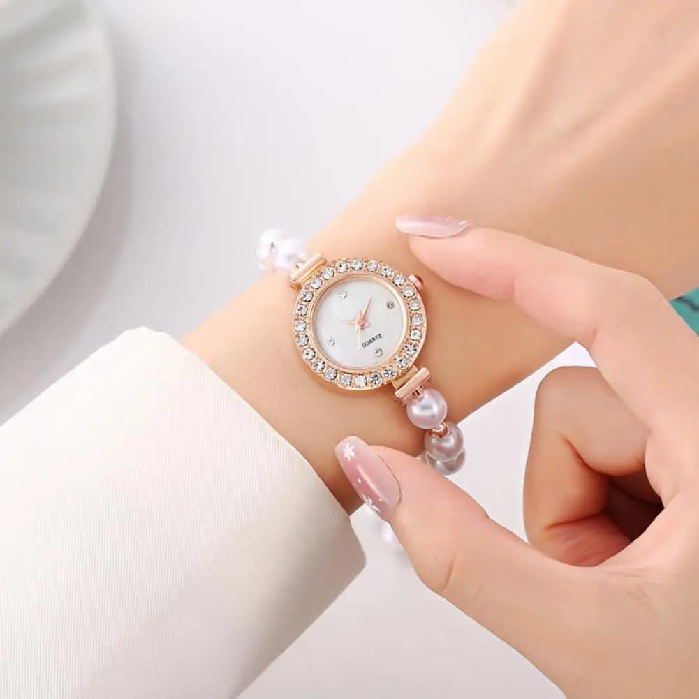 Women's watch with fake pearl strap, adjustable strap, round dial with rhinestones, casual formal dress for women, quartz watch