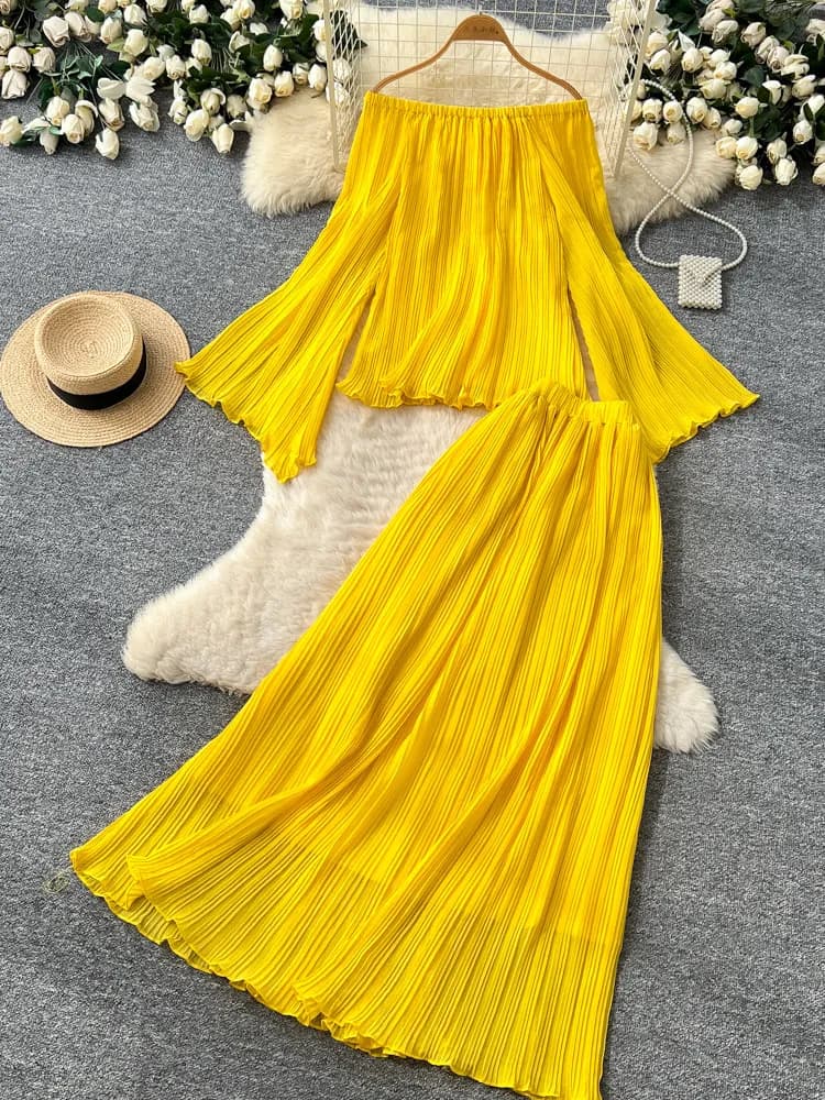 Completo Estivo Giallo con Top Monospalla a Maniche Lunghe e Gonna Lunga a Pieghe per Donna