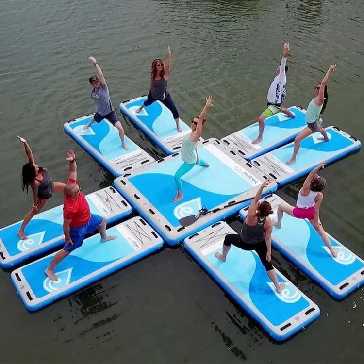 Tappetino gonfiabile per yoga in offerta speciale, ideale per sport e yoga sull'acqua