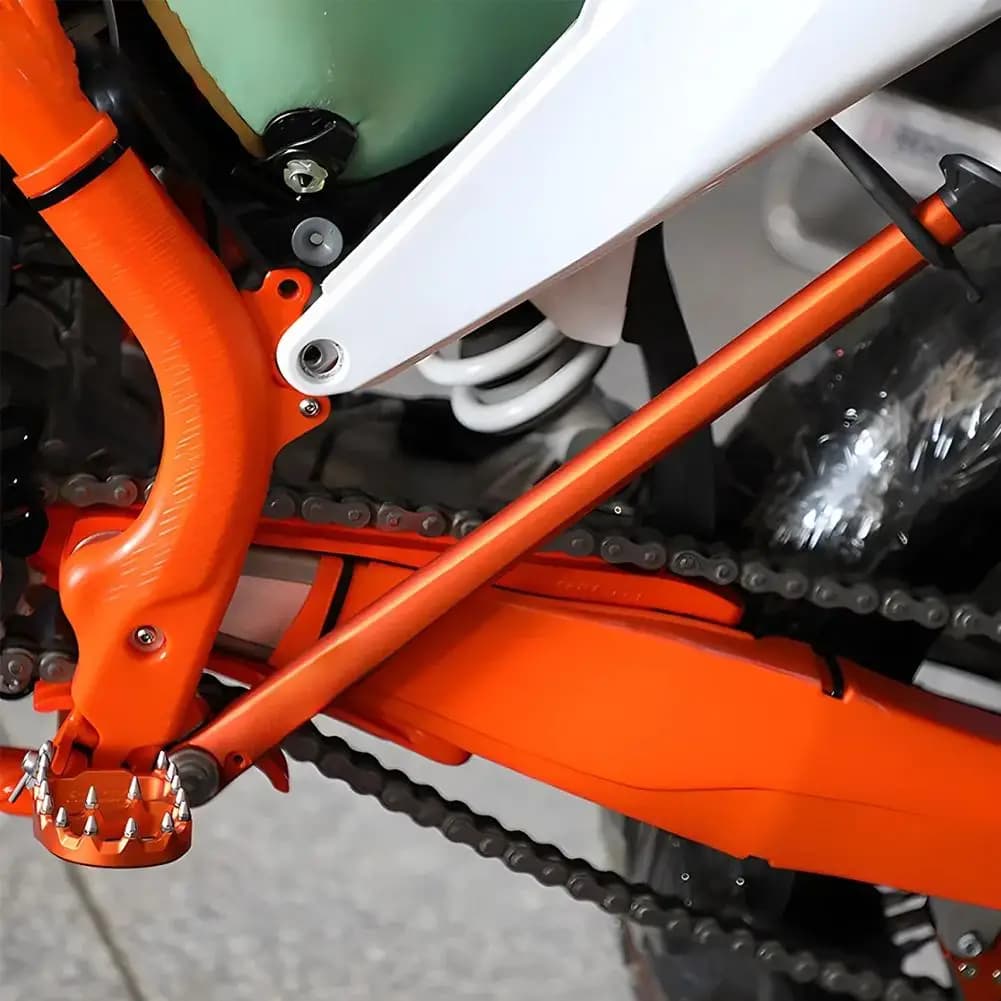 Supporto laterale per poggiapiedi moto, cavalletto laterale per KTM 125 250 350 400 450 500 Cavalletto laterale per parcheggio con kit molla A9Z0