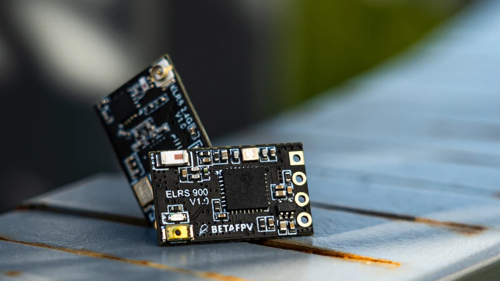 Ricevitore Nano BETAFPV ELRS 2.4GHz 915MHz 2.4G RX ExpressLRS a Lungo Raggio e Bassa Latenza per Droni FPV da Corsa a Lungo Raggio