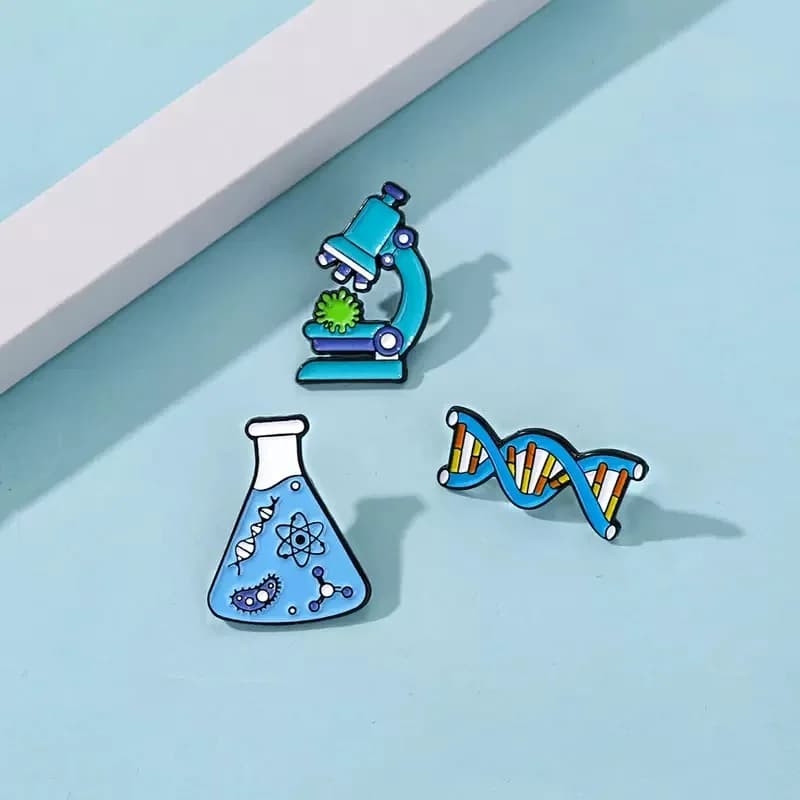 Spille smaltate per laboratorio scientifico, spille a forma di microscopio e flacone DNA per zaini, vestiti e risvolti, regalo per scienziati